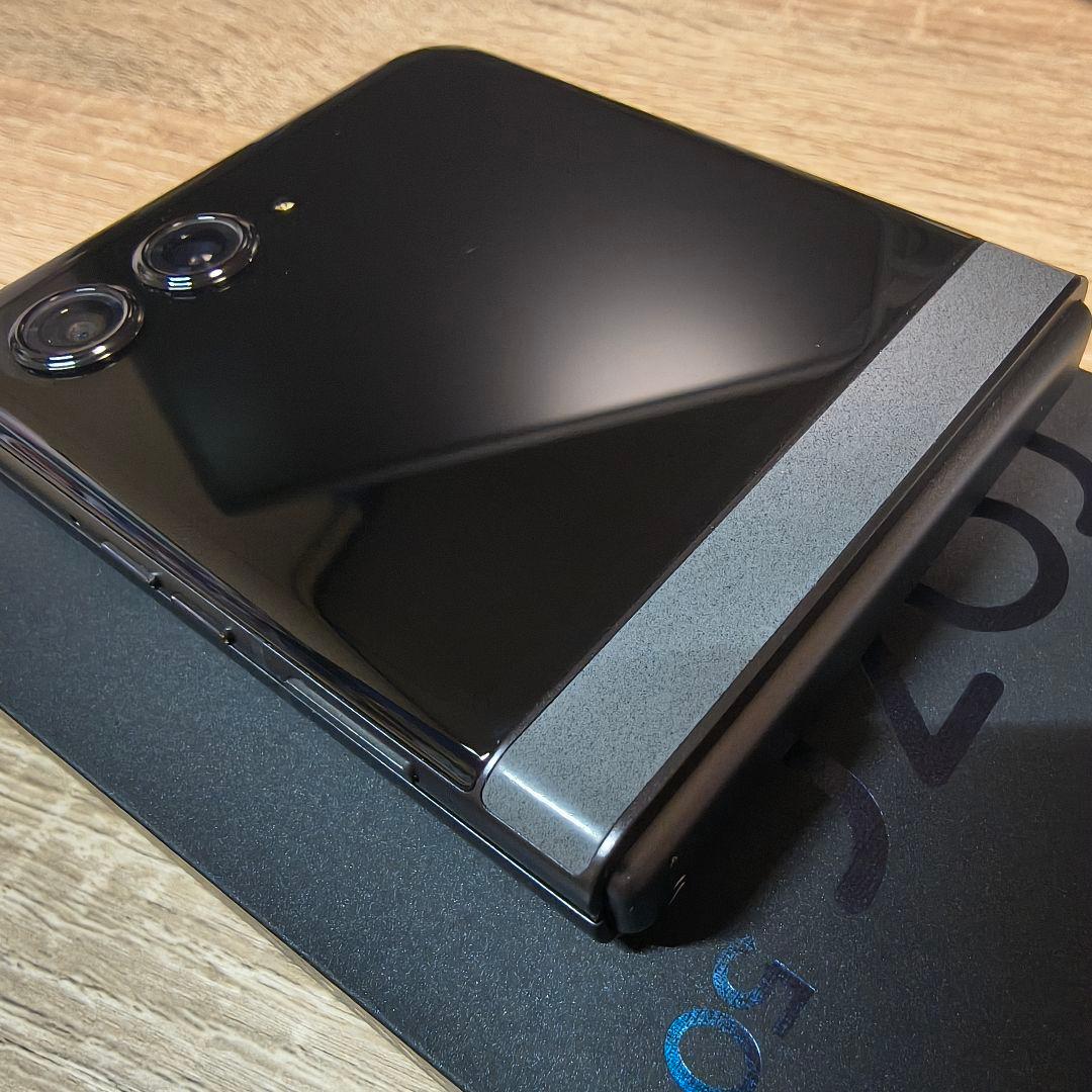 【良品】Motorola razr 50 12+512GB