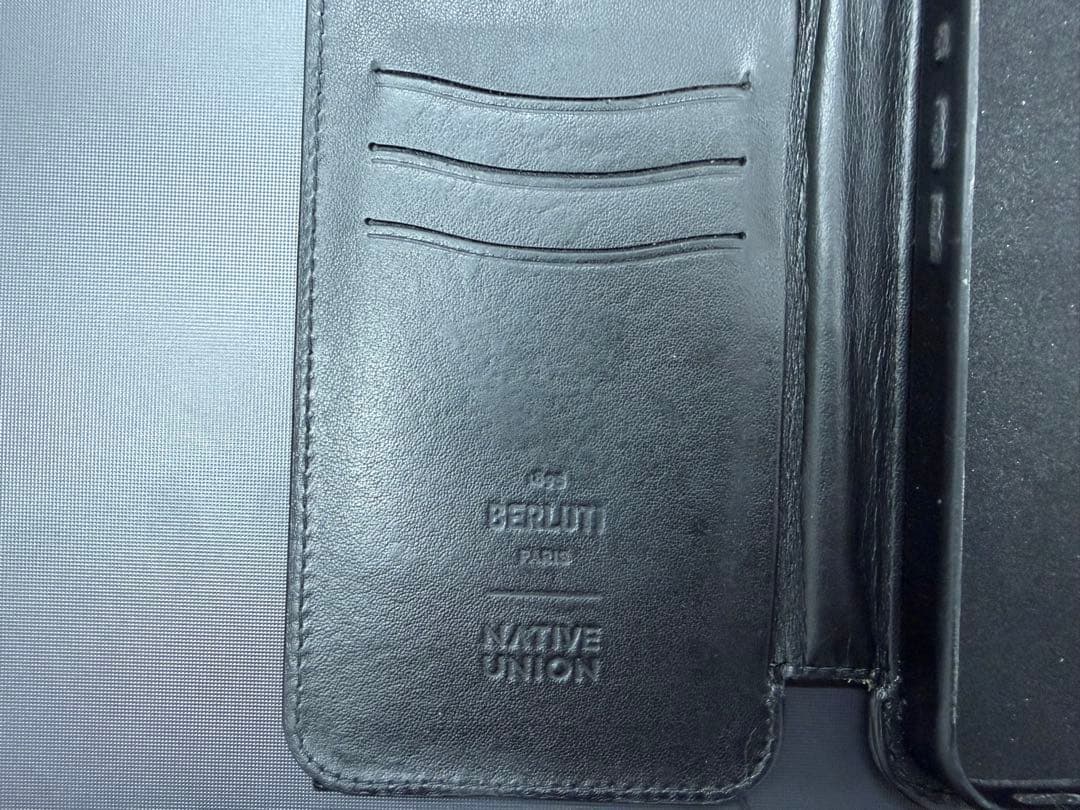 Berluti 手帳型 iPhoneケース グレー　15pro