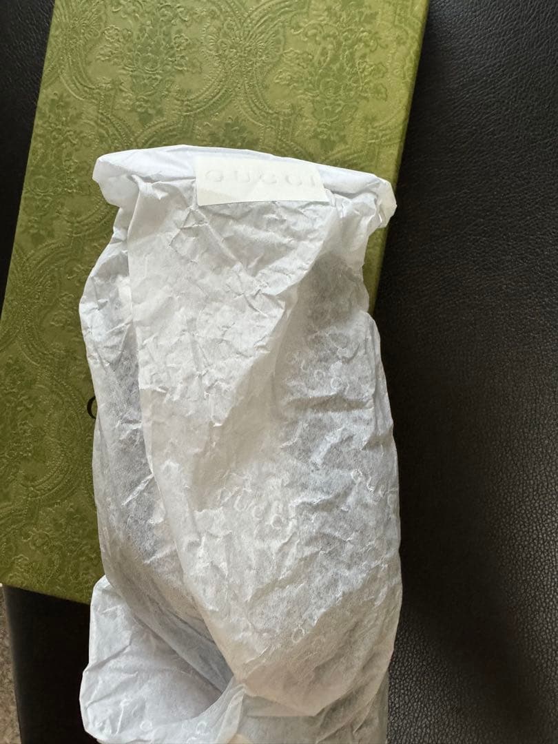 GUCCI ブラックソックス GGロゴ刺繍　Mサイズ