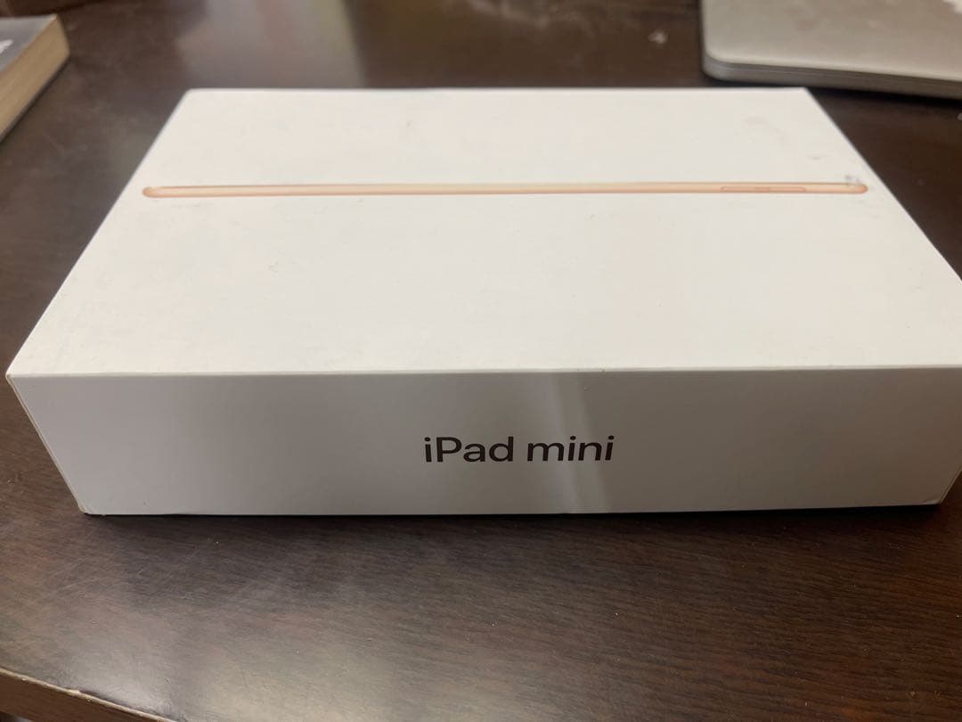 美品Apple IPAD MINI 5 64GB SIMなしゴールド