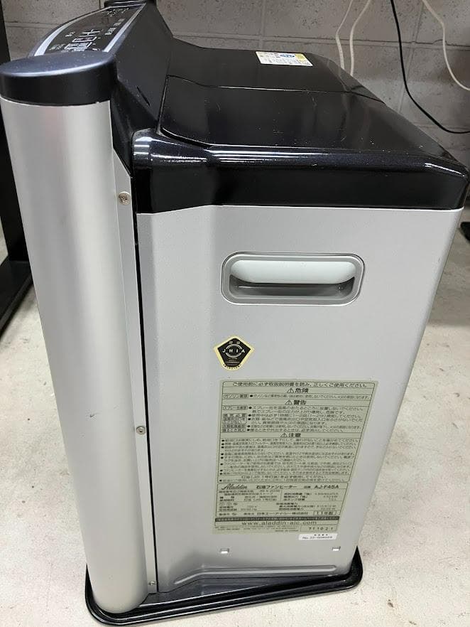 アラジン　石油ファンヒーター　AJ-F45A　２０１１年製　タンク容量７リットル