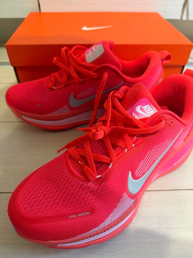 【新品】27.5cm［ナイキ] ボメロ 18 W Vomero 18