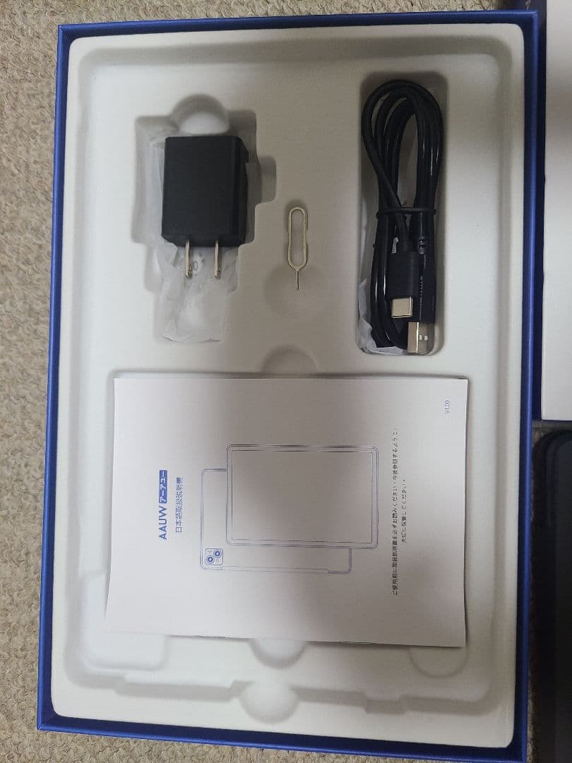 10インチタブレット　本体　 AAWU　M50 付属品完備 カバー　フィルム付き