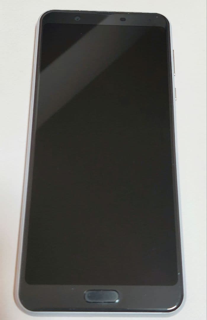 AQUOS sense3 plus スマートフォン ホワイト