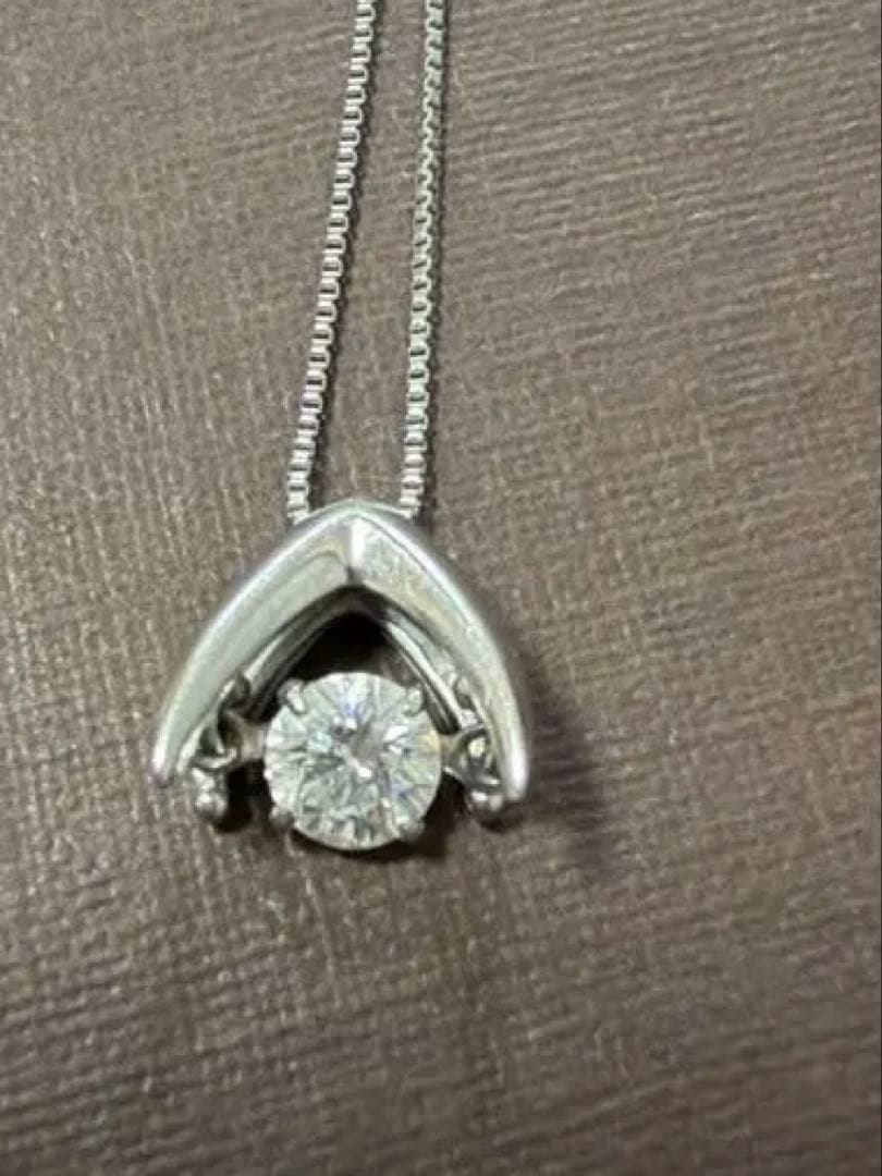 定価13.5万 pt850 ダンシングダイヤネックレス