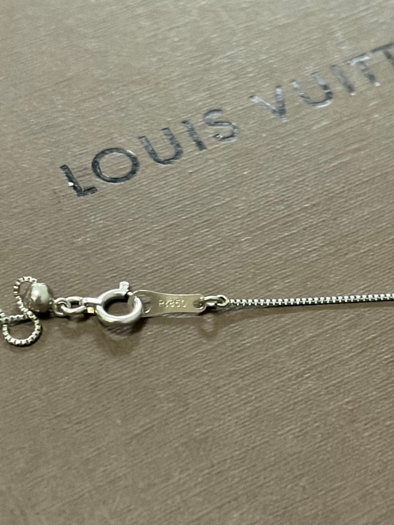 定価13.5万 pt850 ダンシングダイヤネックレス