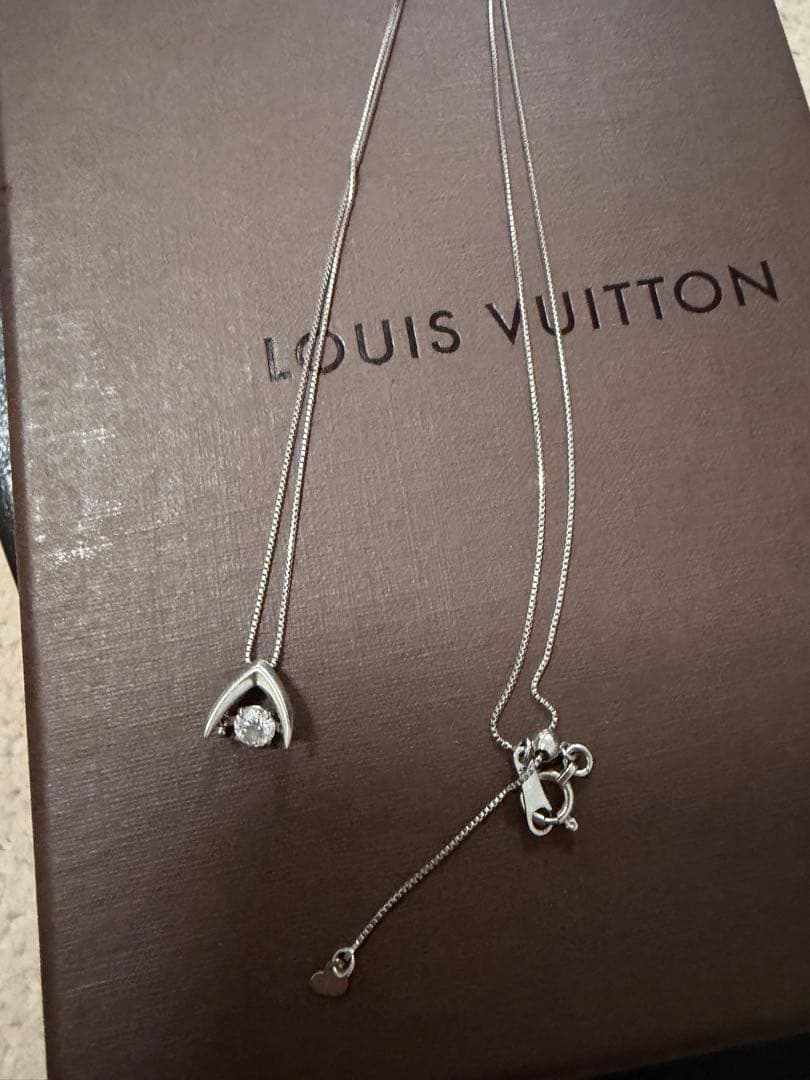 定価13.5万 pt850 ダンシングダイヤネックレス