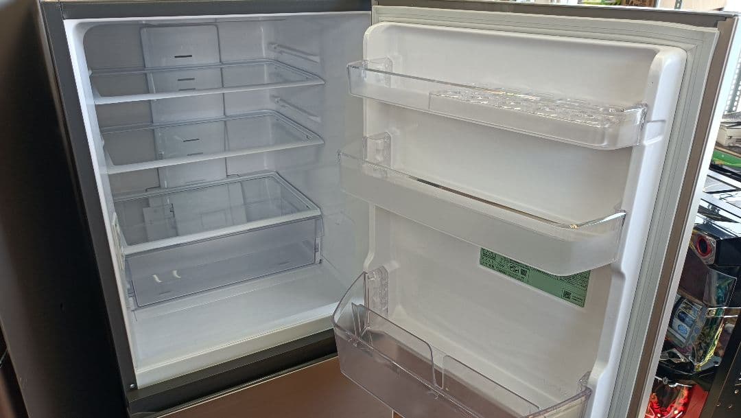 HITACHI R-27NV 冷蔵庫 265L　2021年　設置込み