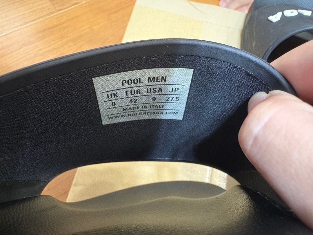 ほぼ新品(綺麗です)BALENCIAGA ブラック サンダル