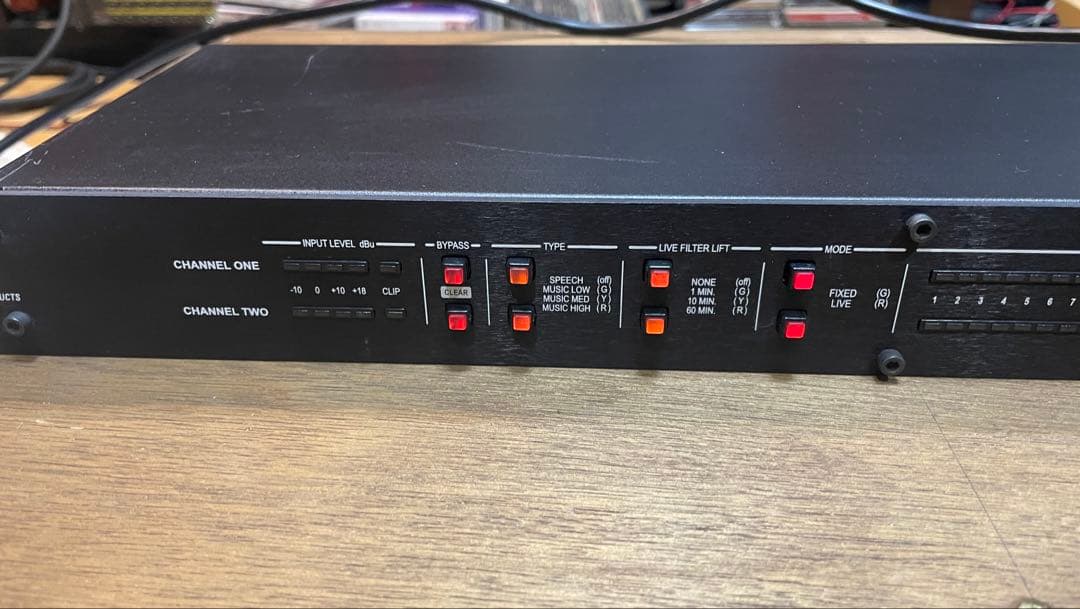 dbx AFS224 ハウリングサプレッサー