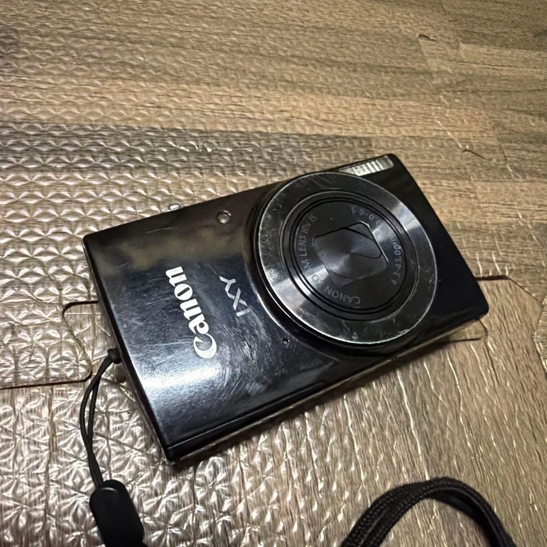 デジタルカメラ　Canon IXY 210 PC2332 ブラック