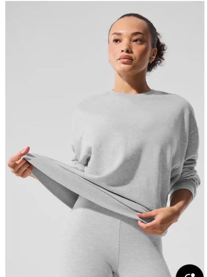 新品未使用　Alo Yoga スウェット　グレー M