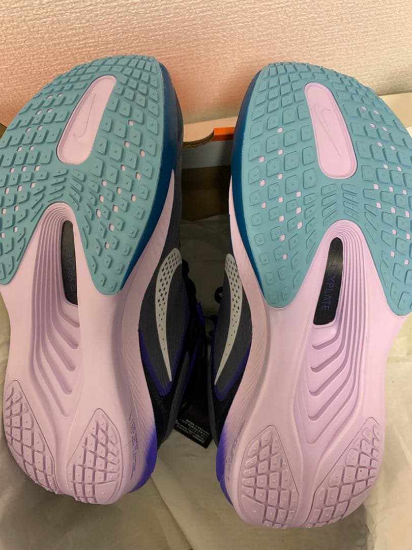 【未使用品】NIKEズームフライ6 27.5cm