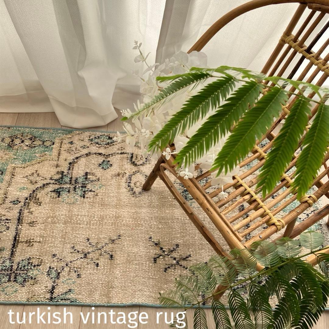 スカイブルー✳︎53×108✳︎額縁Design アイボリー　トルコヴィンテージラグ