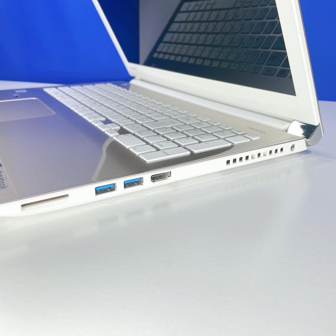 Corei7✨快速SSD✨Windows11✨ゴールド✨東芝ノートPCカメラ薄型