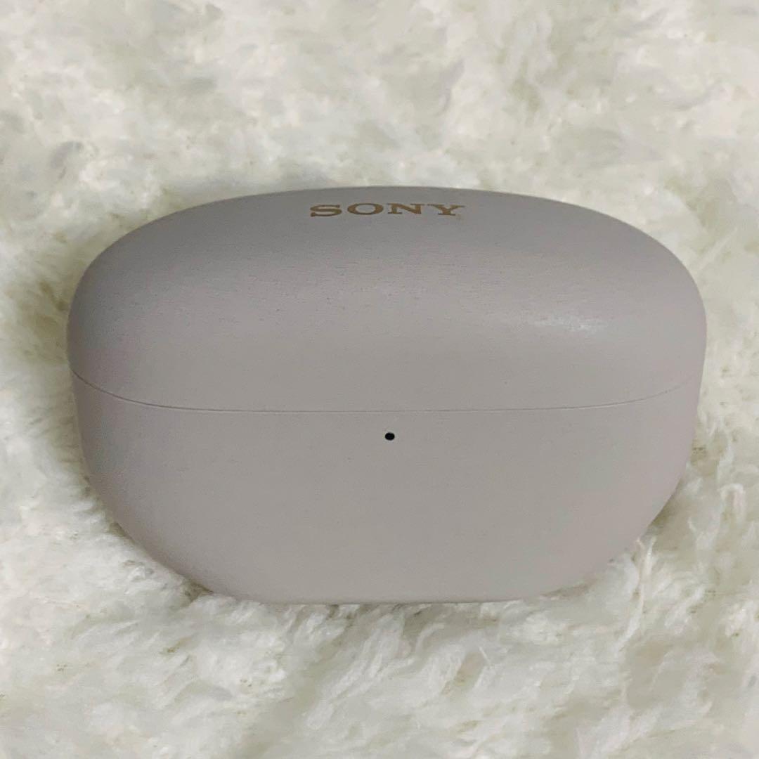 美品　SONY WF-1000XM5 プラチナシルバー　充電ケースのみ
