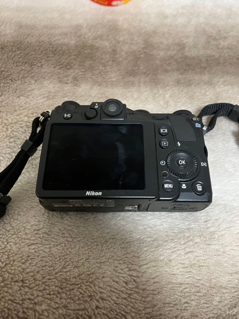 Nikon coolpix P7000 コンパクトデジタルカメラ