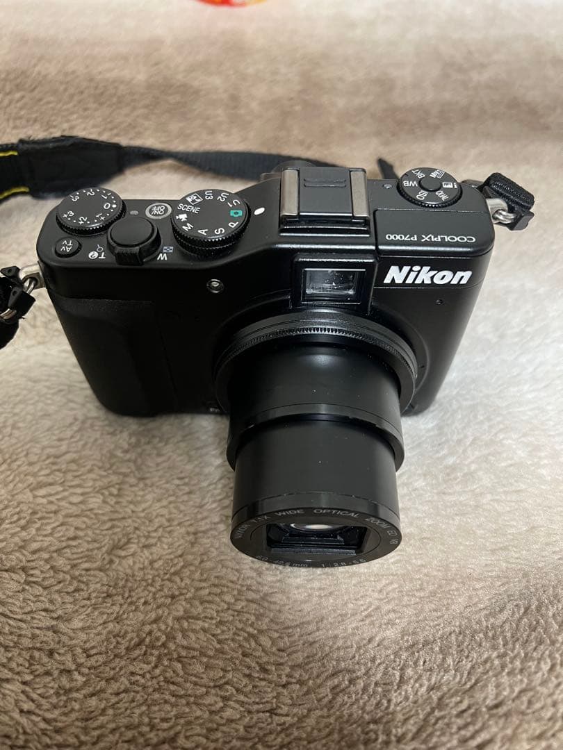 Nikon coolpix P7000 コンパクトデジタルカメラ