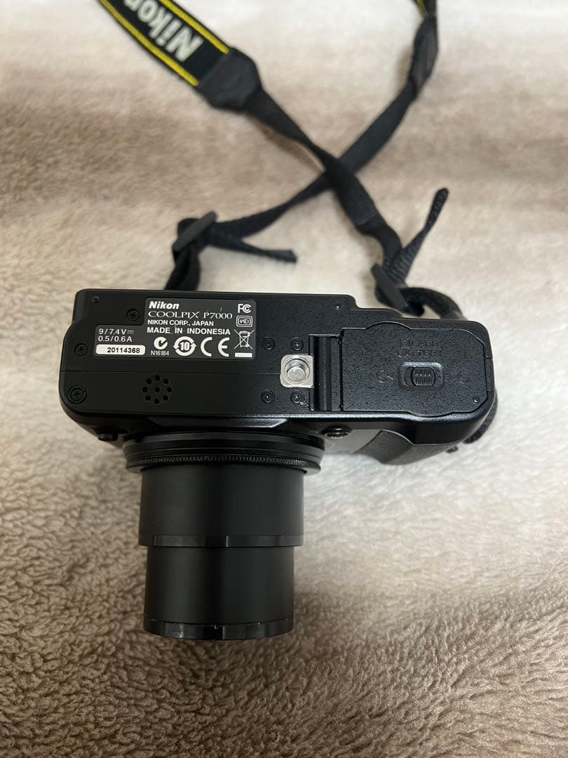 Nikon coolpix P7000 コンパクトデジタルカメラ