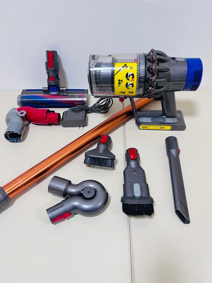 ダイソン V10 SV12 サイクロンクリーナー 簡易清掃済み