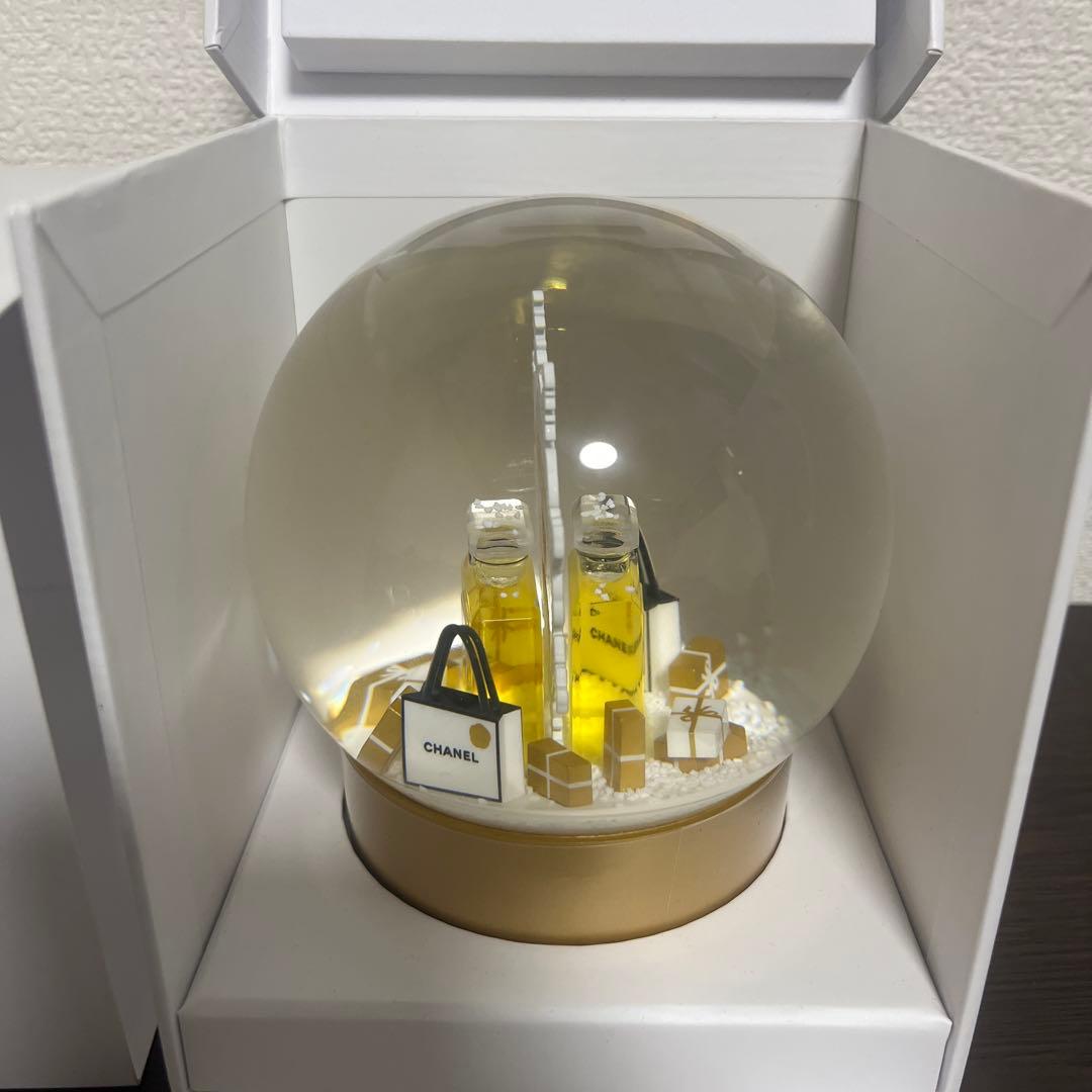 CHANEL スノードーム 香水ボトル付き