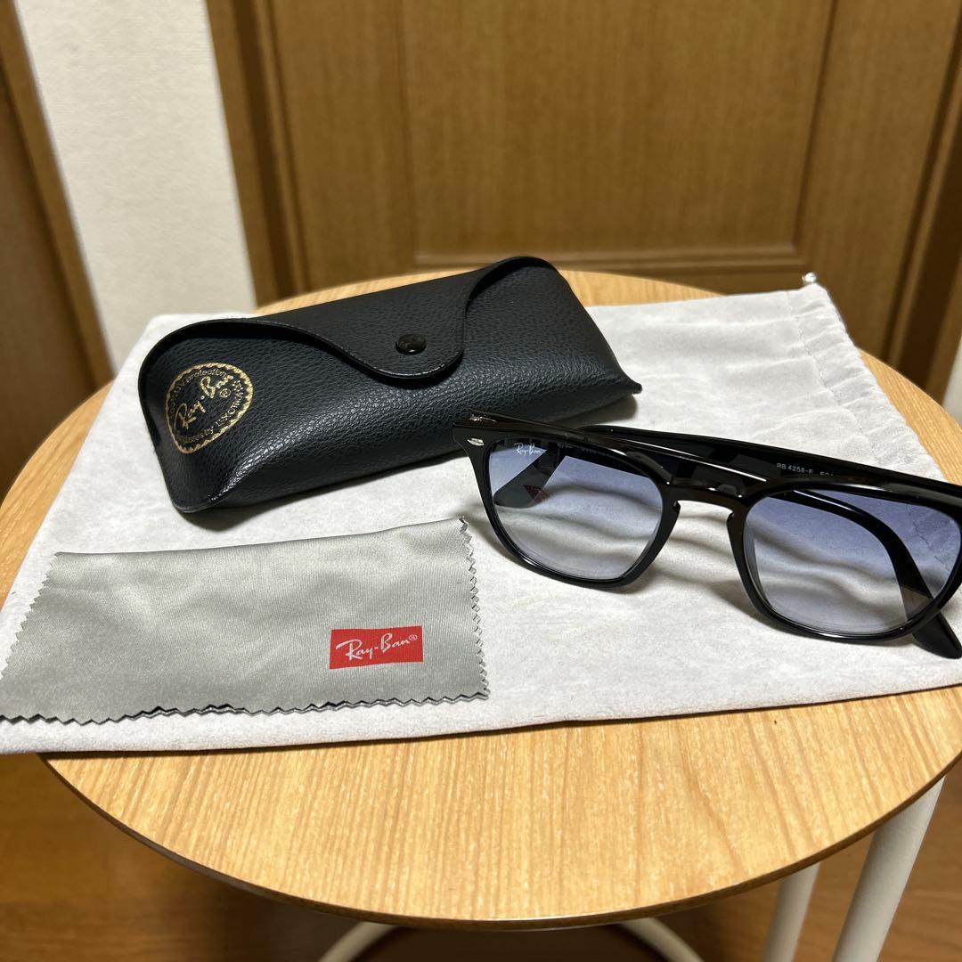 も*ち様 極美品RB4258-F 601/19 啓之輔さん着用　RayBan