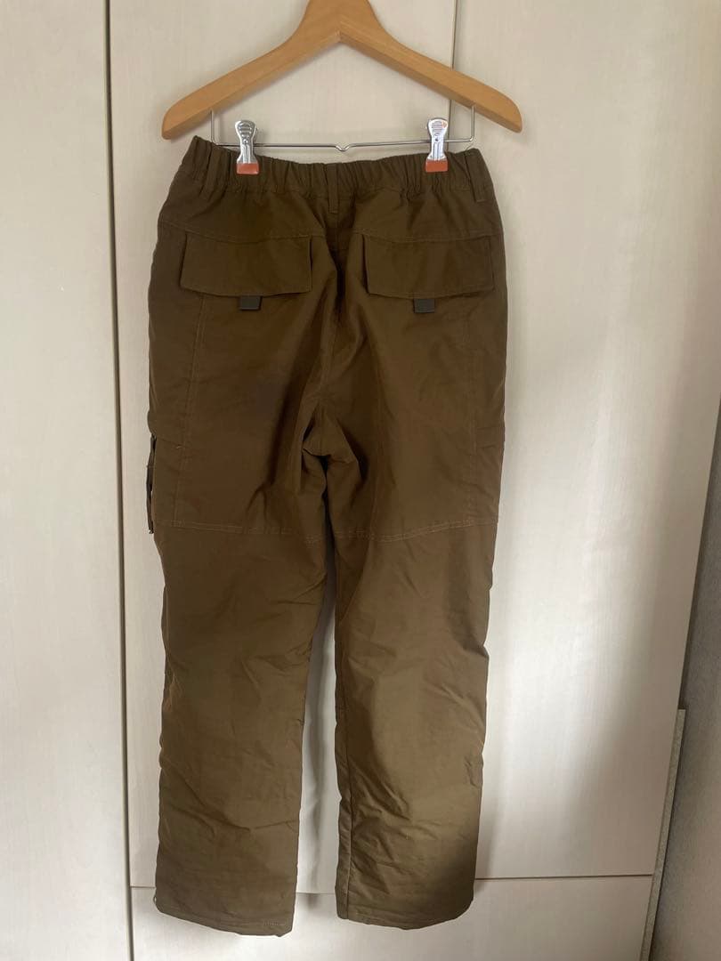 スキーウェア上下にグローブとゴーグル