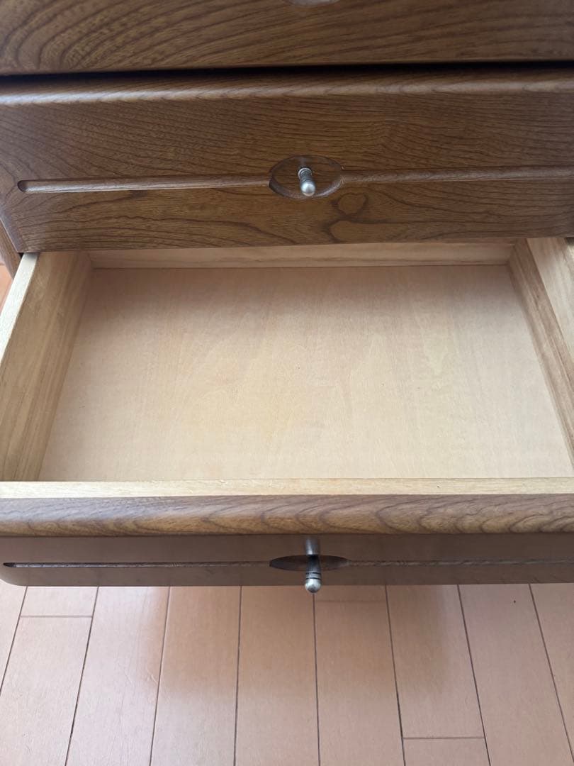 も*ん様 カリモク 木製 4段チェスト 上部ガラス扉付き