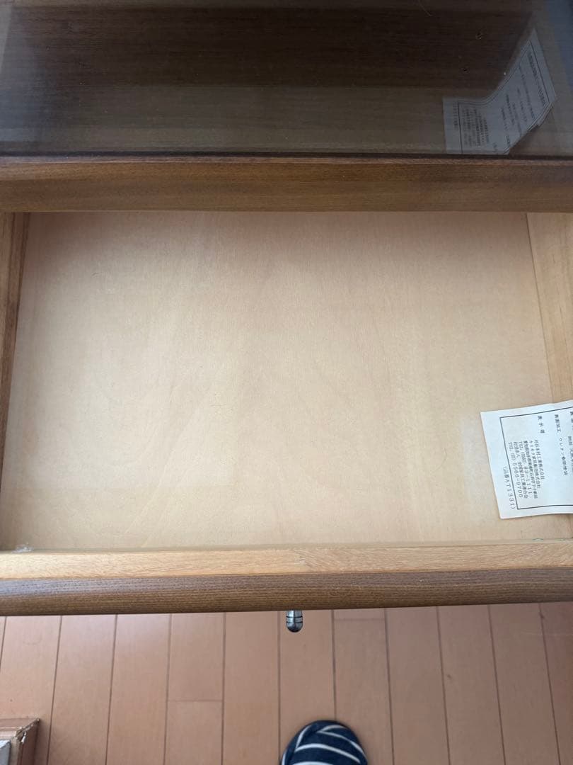 も*ん様 カリモク 木製 4段チェスト 上部ガラス扉付き