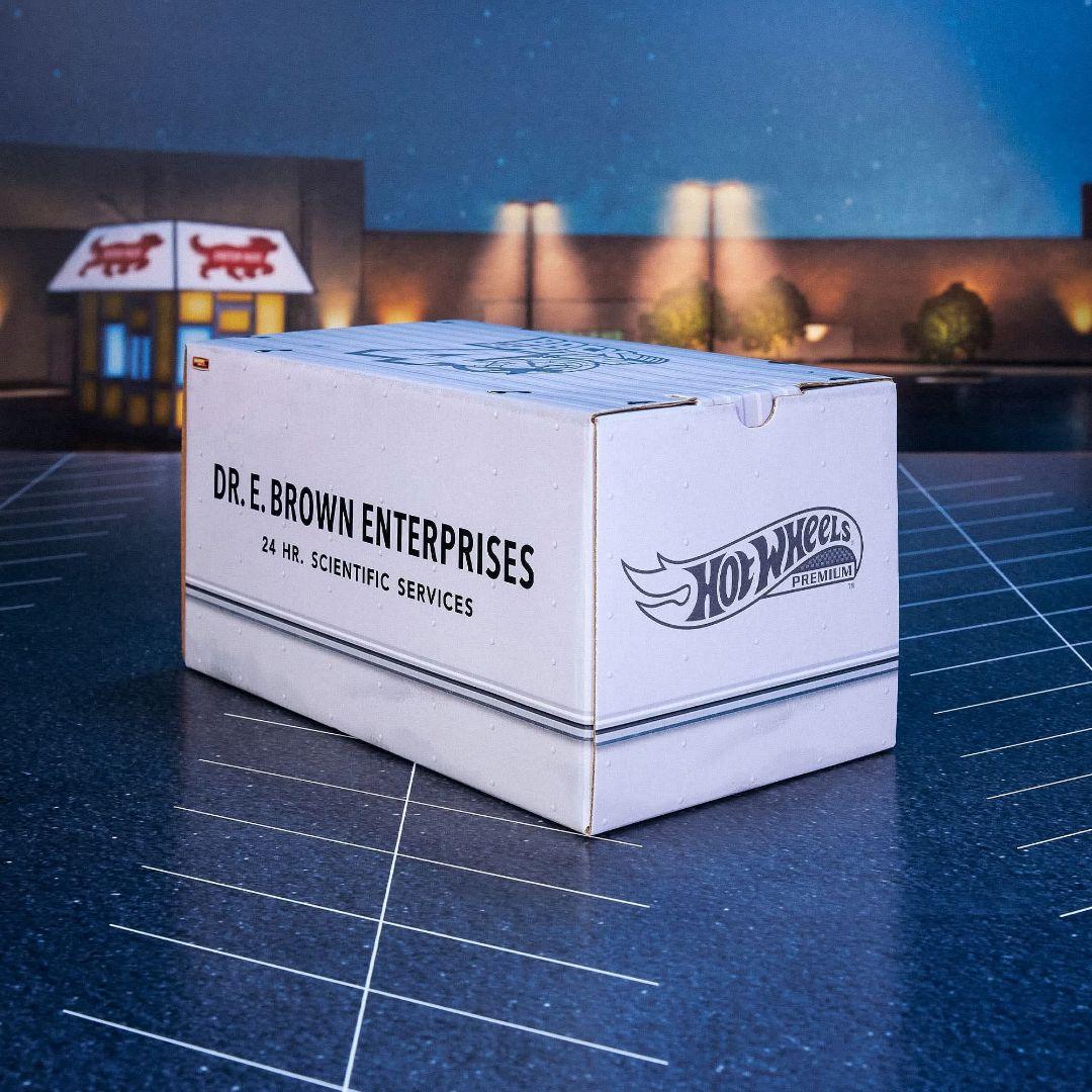 ホットウィール SDCC BTTF デロリアン。