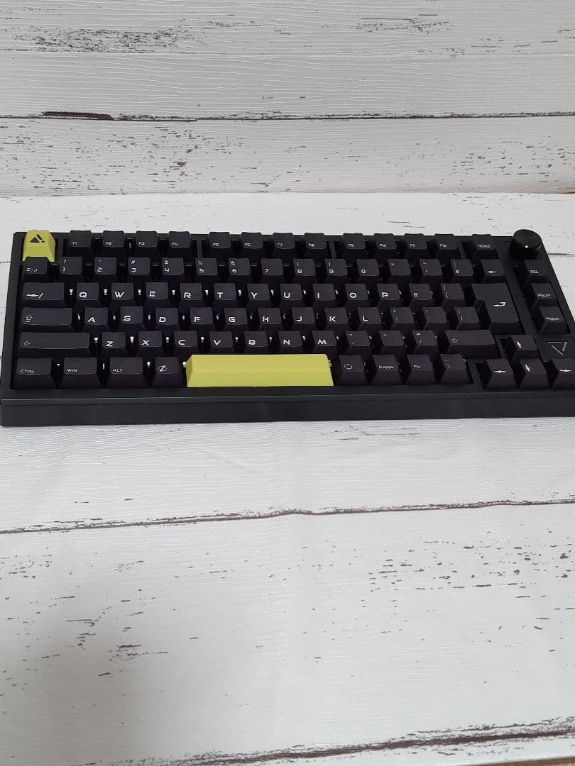 プリンストン ULTRA PLUS メカニカルキーボード UP-MKGA75-J