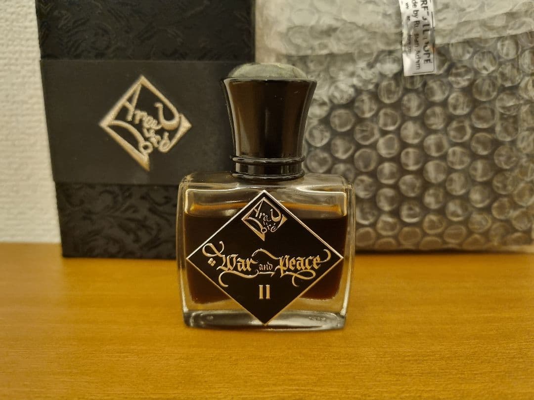 希少品 Areej Le Doré War and Peace II