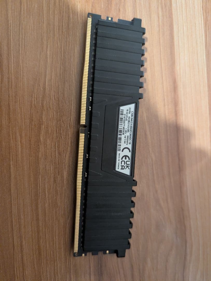 CORSAIR DDR4-3600MHz メモリ 1枚