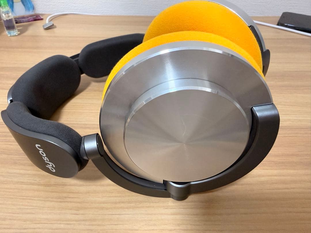 Dyson OnTrac ヘッドホン