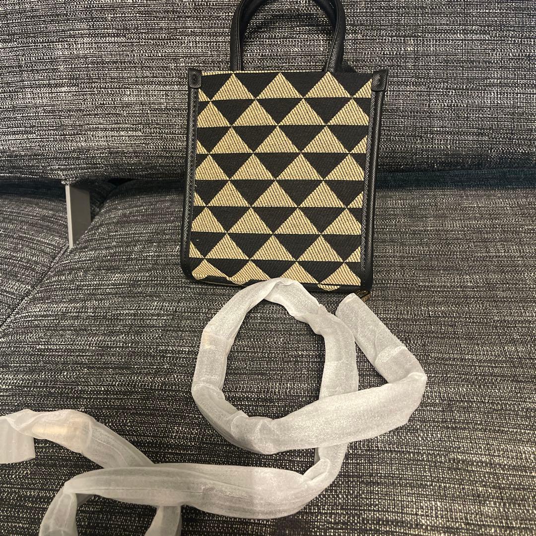 PRADA ショルダーバッグ　ノベルティ