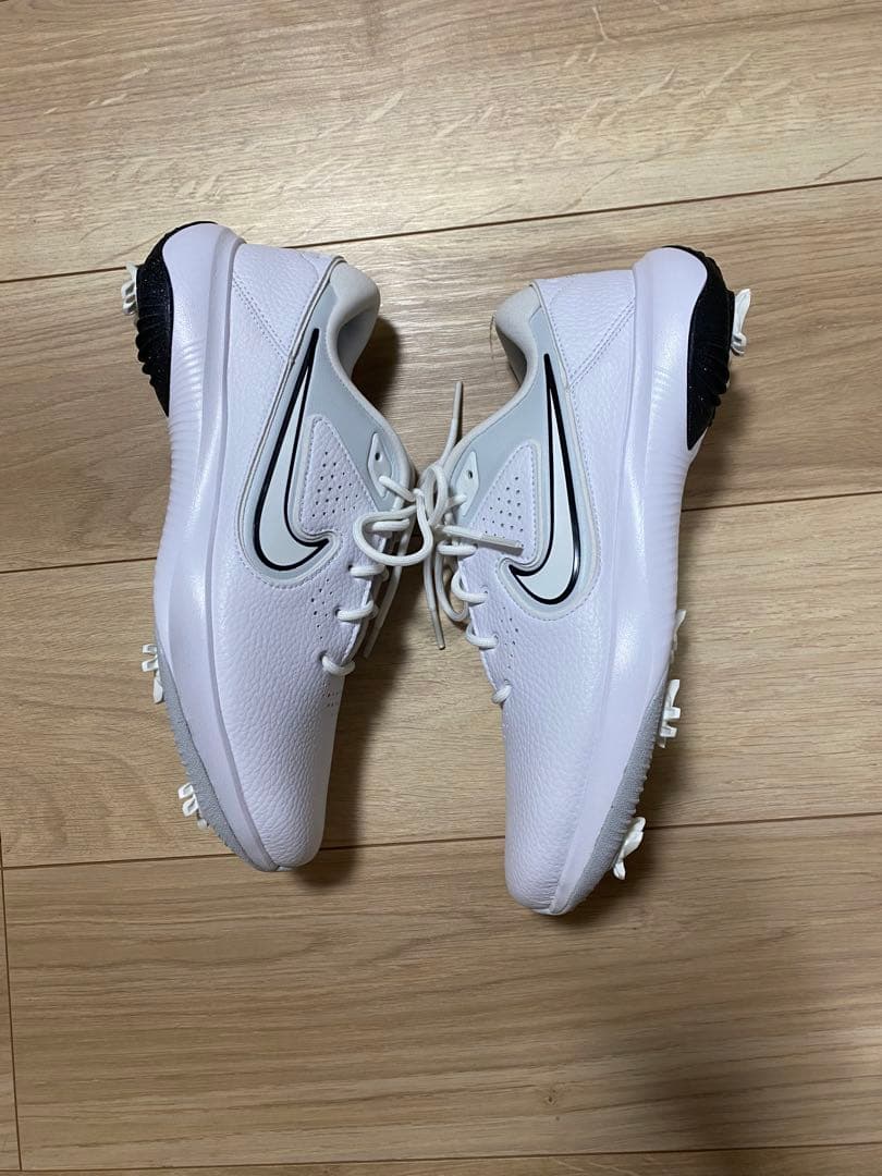 Nike ゴルフシューズ ビクトリープロ3 ホワイト スパイク付き