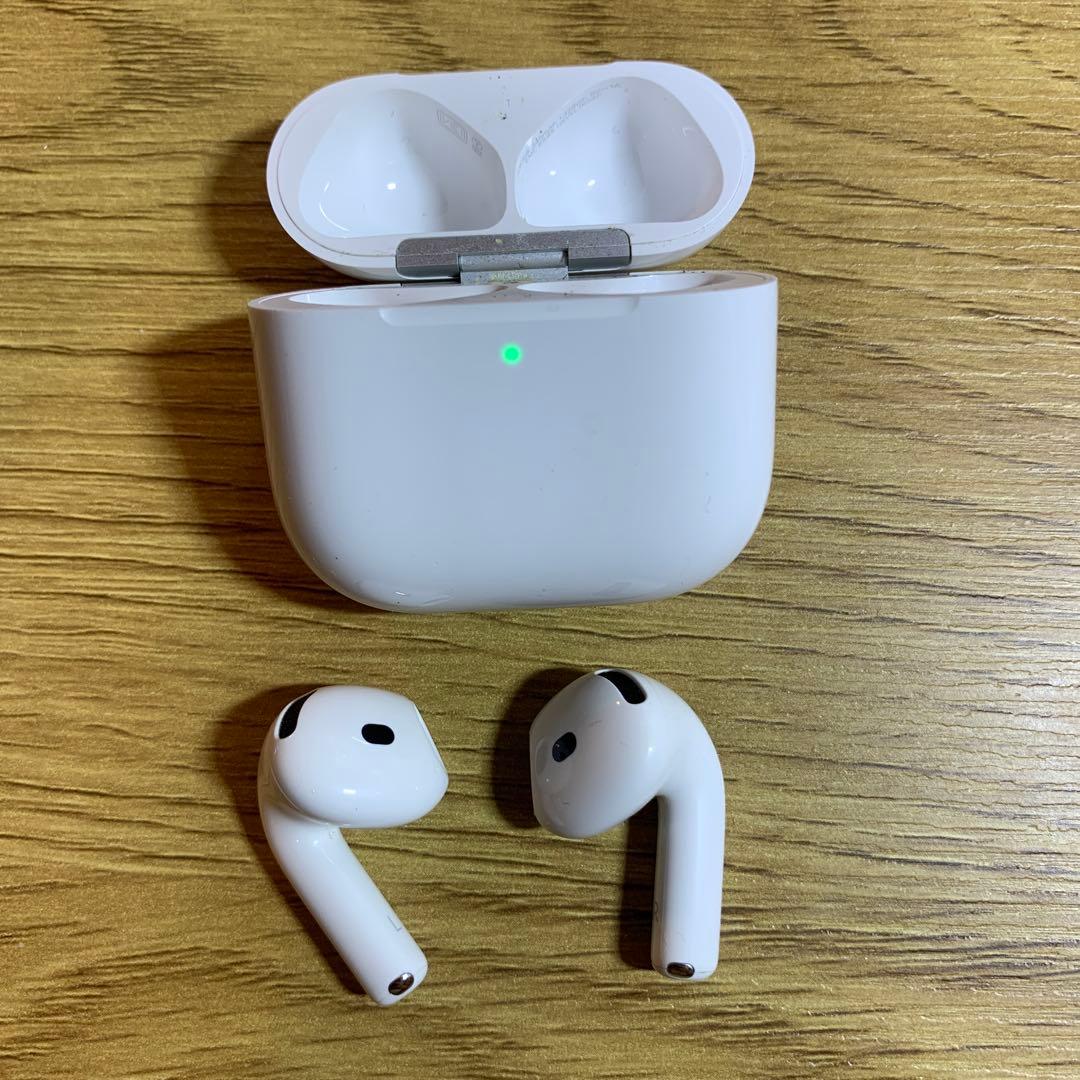 Apple AirPods 第4世代　A3058 ノイズキャンセリング付きなし