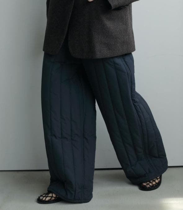 美品　タグ付き　anuke Padding Loose Pants　アンヌーク