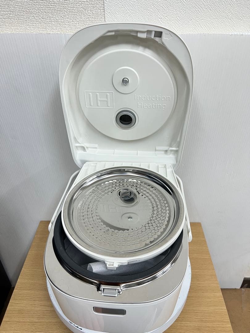Panasonic IHジャー炊飯器 SR-HB106 1.0L 2017年製