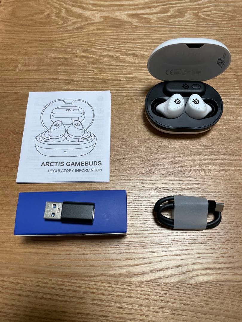 SteelSeries Arctis gamebuds ホワイト イヤホン