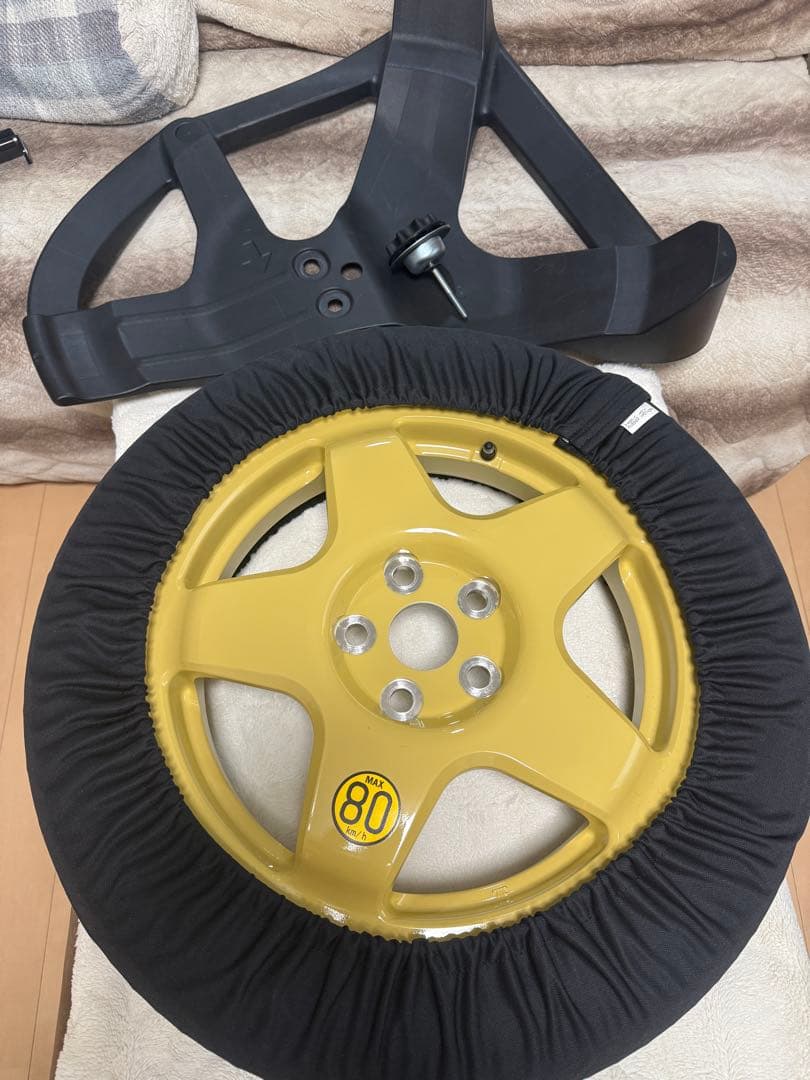 ヴェルファイア30系　メーカーOP スペアタイヤ　取付台座付き