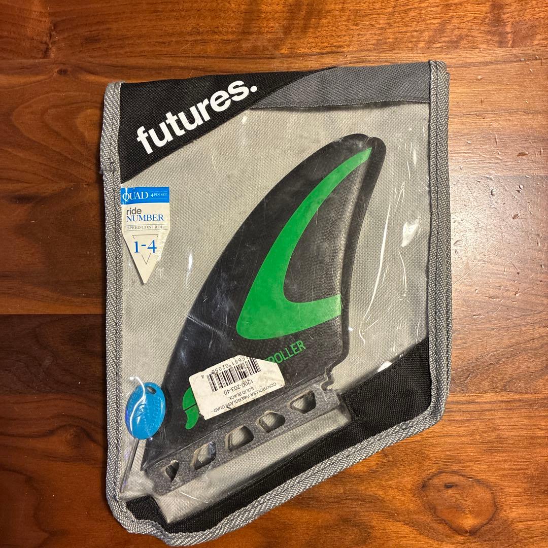 フューチャーフィン　CONTROLLER FIBERGLASS QUAD
