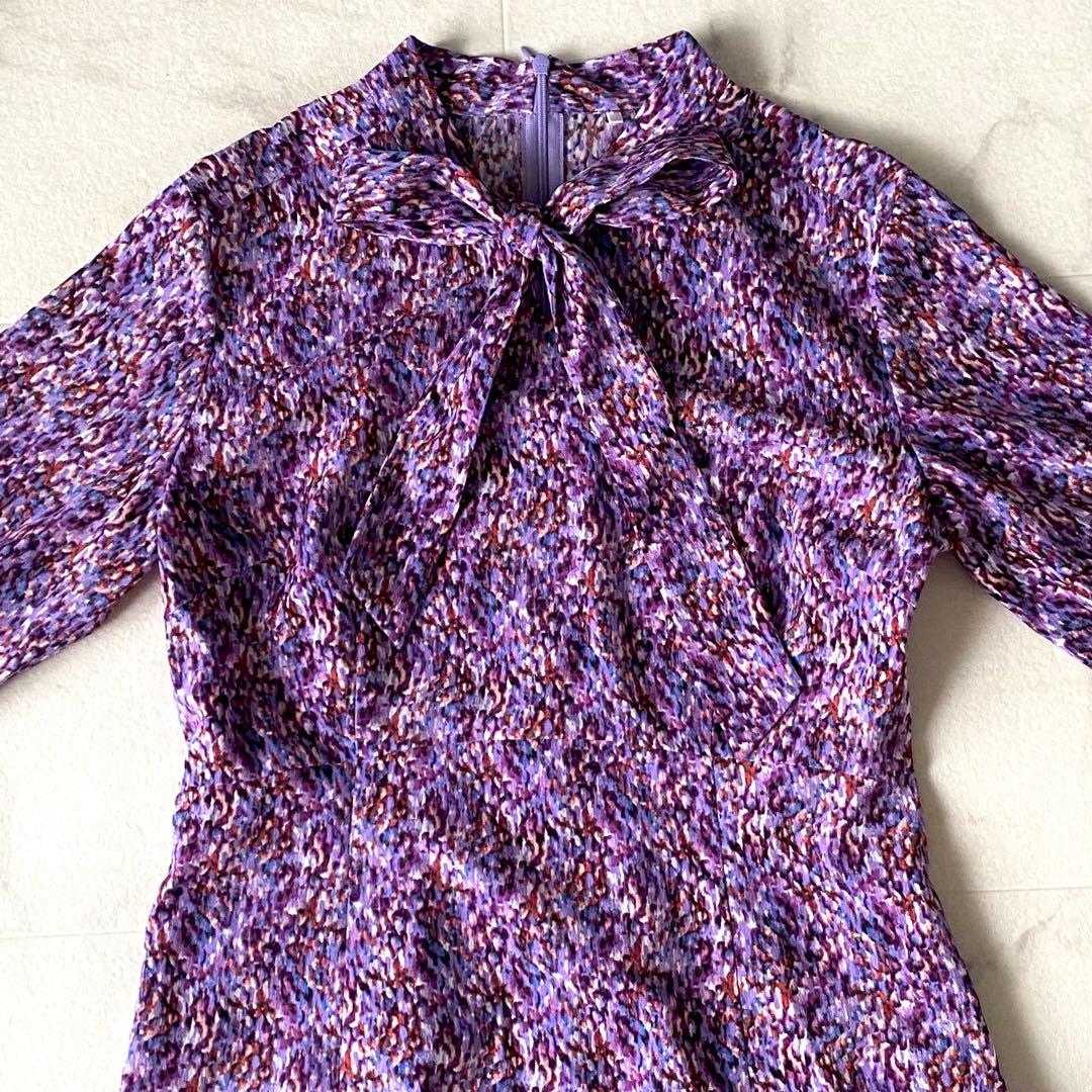 近年.極美品.定価2.8万☆アンタイトル 洗える ボウタイワンピース 総柄 0