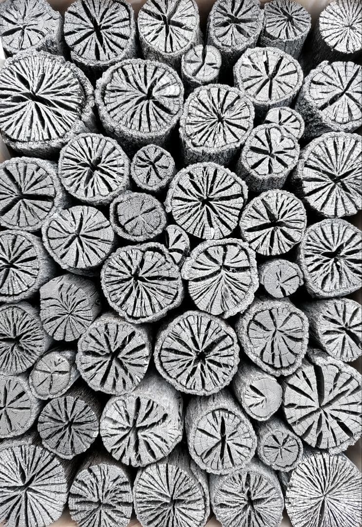 kei【 伊予の切炭 】長さ約7.5cm 約6kg 菊炭×二箱