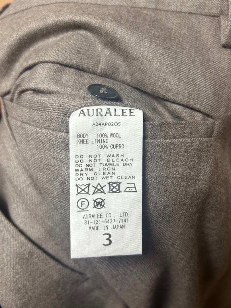 新品未使用AURALEE SUPER LIGHT WOOL SLACKS