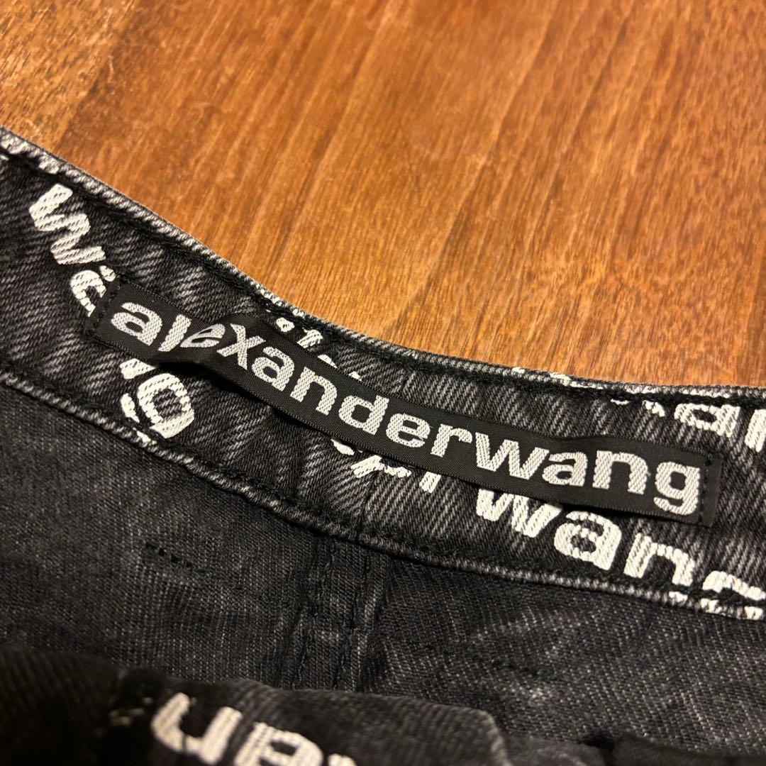 alexanderwang エイジドグレーデニム バイトロゴ ショーツ