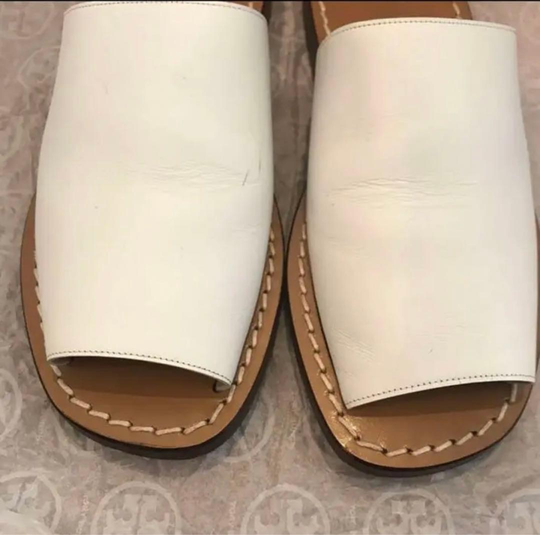 HERMES エルメス　フラットサンダル　ホワイト　ぺたんこ