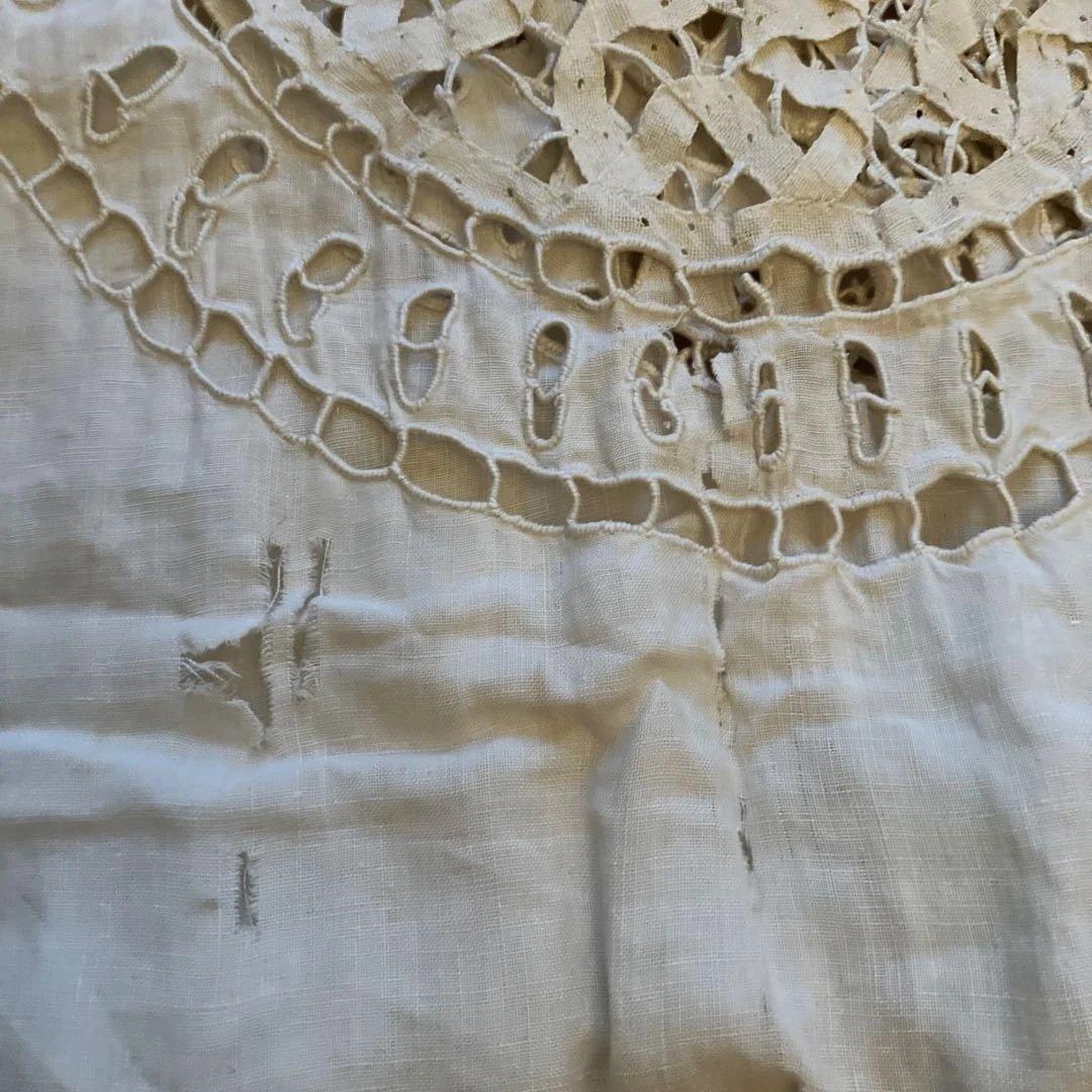 フランスアンティークのレース生地のクロス