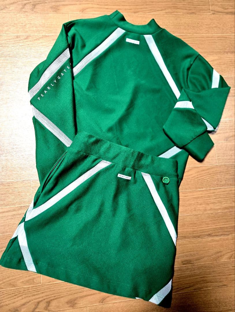 ❣️美品❣️EARLY GATES モックネック、スカート❣️セットアップ❗️