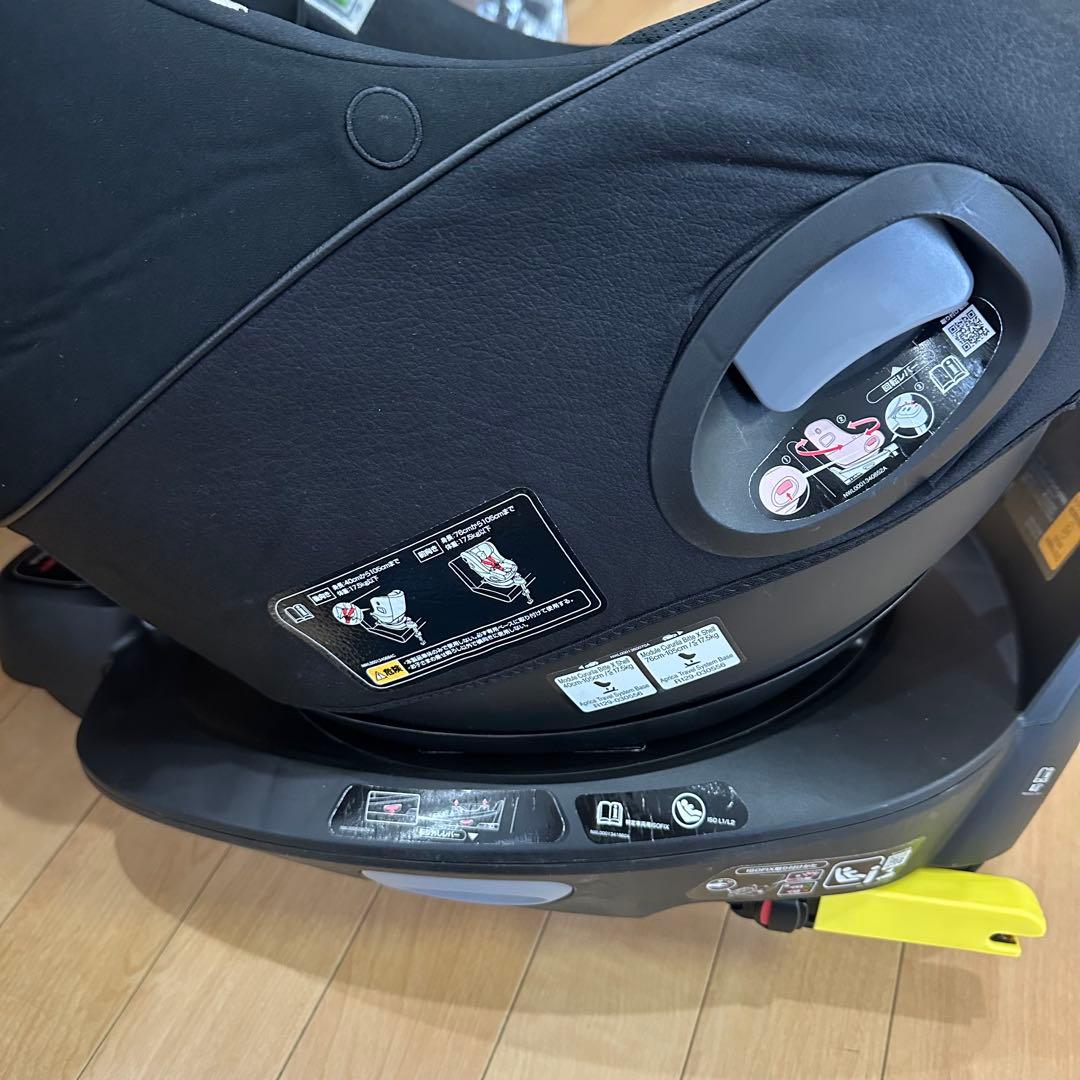 美品 Aprica アップリカ クルリラ ビッテ エックス 黒 ISOFIX